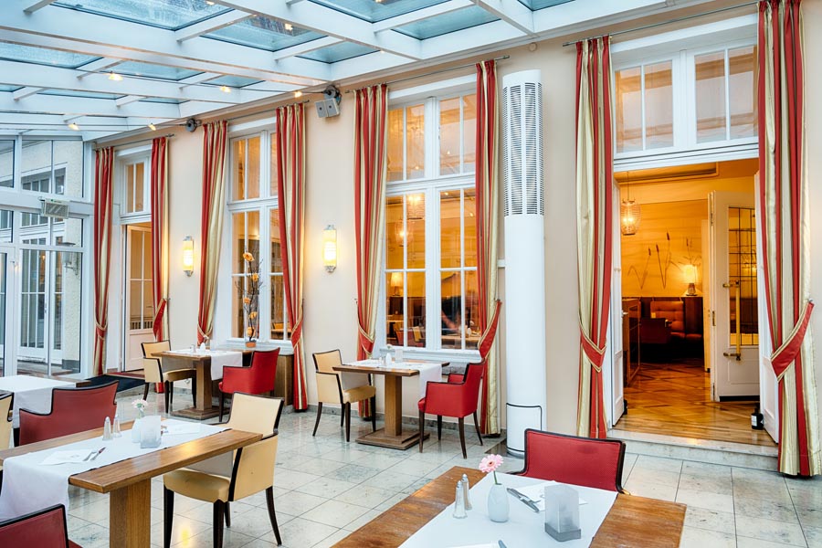 Welcome Hotel Meschede Restaurant im Sauerland Wintergarten-1